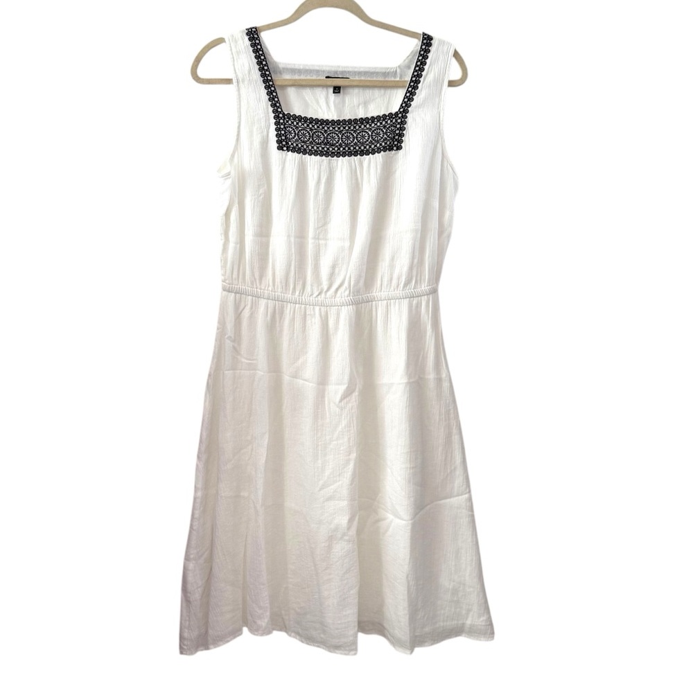 Talbots Size 4 White Black Embroidered Square Neck Cotton Sleeveless Midi Dress